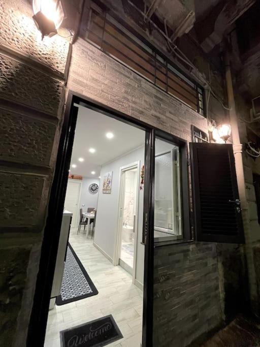 White House Spacca Napoli Exterior foto